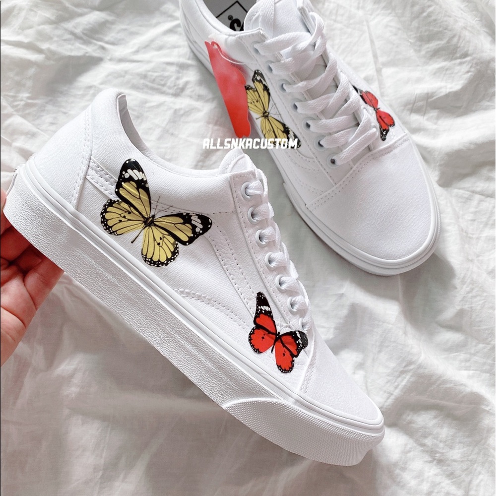 Women vans butterfly 🦋 custom - Picture 1 of 3
